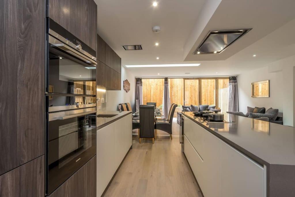 Apartamento Luxurious & Modern Townhouse In Hammersmith Londres Exterior foto